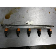 101P102 Fuel Injectors Set With Rail From 1996 Volvo 850  2.3